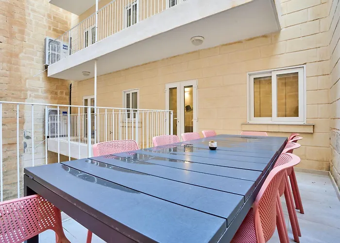 Modern Two Bedroom Apartment In Valletta