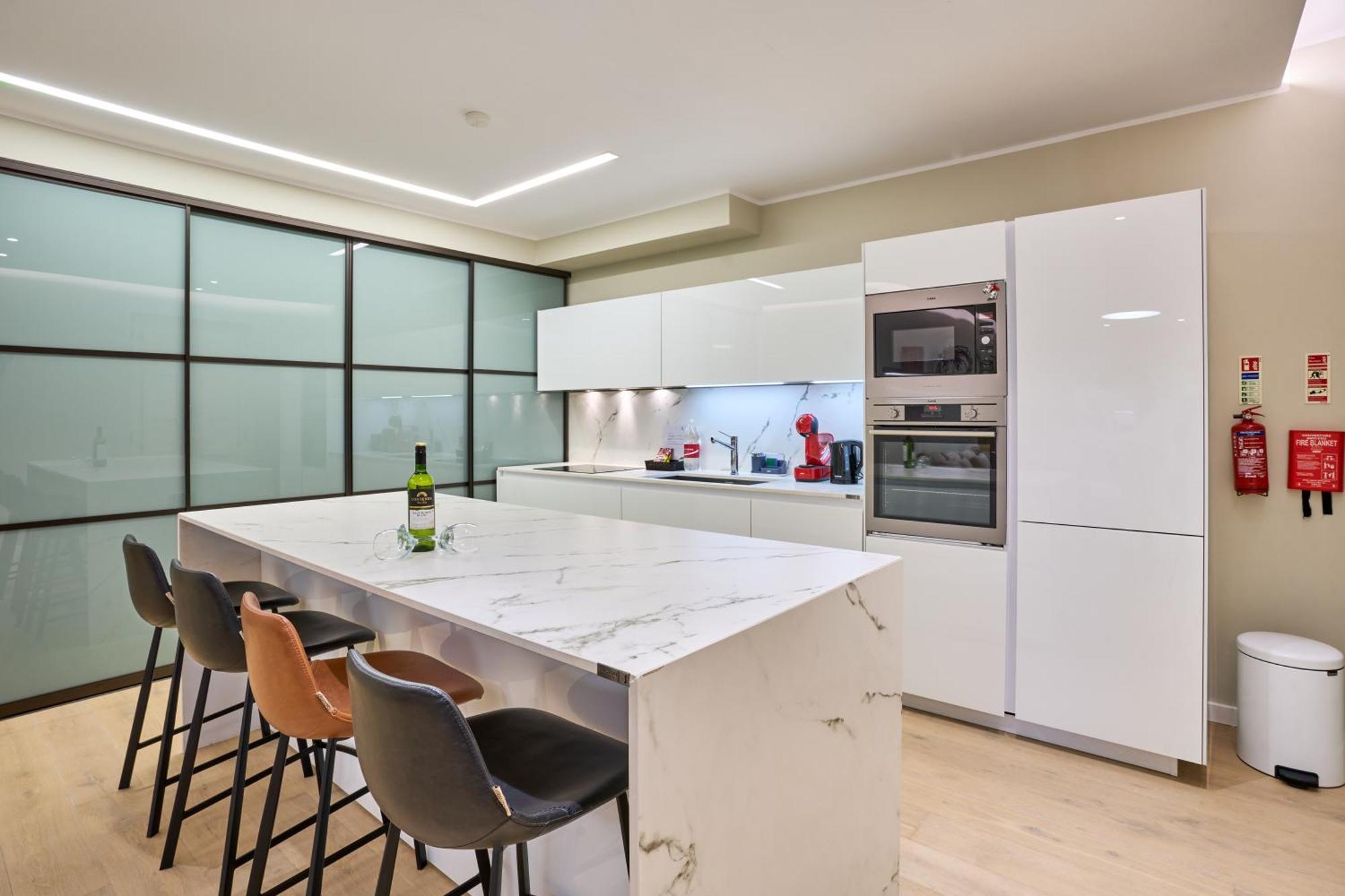 Modern Two Bedroom In Apartamento Valeta