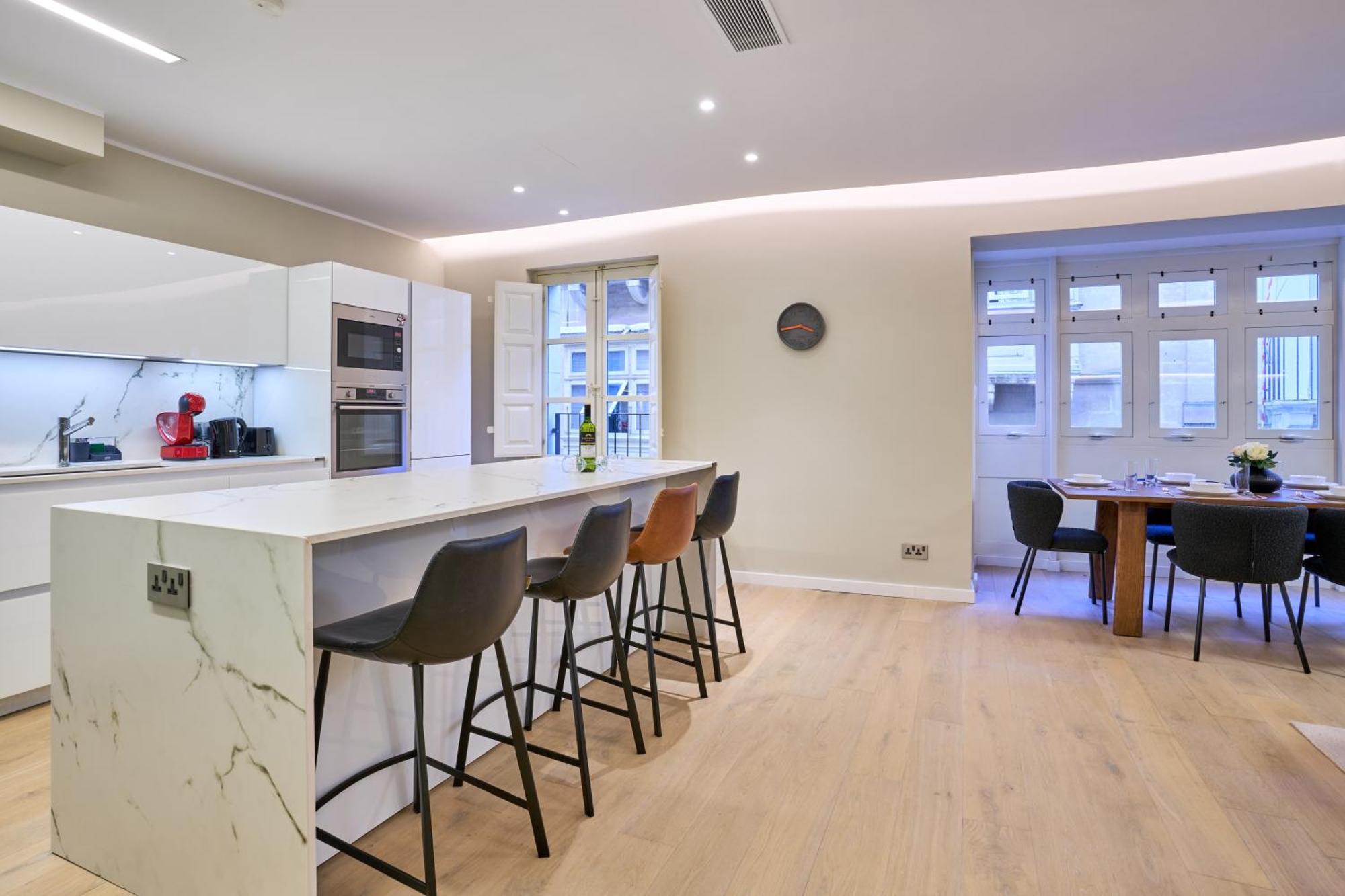 Modern Two Bedroom In Apartamento Valeta